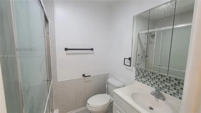 $319,000 | 3321 Raleigh Street, Unit 3H, Hollywood, FL 33021