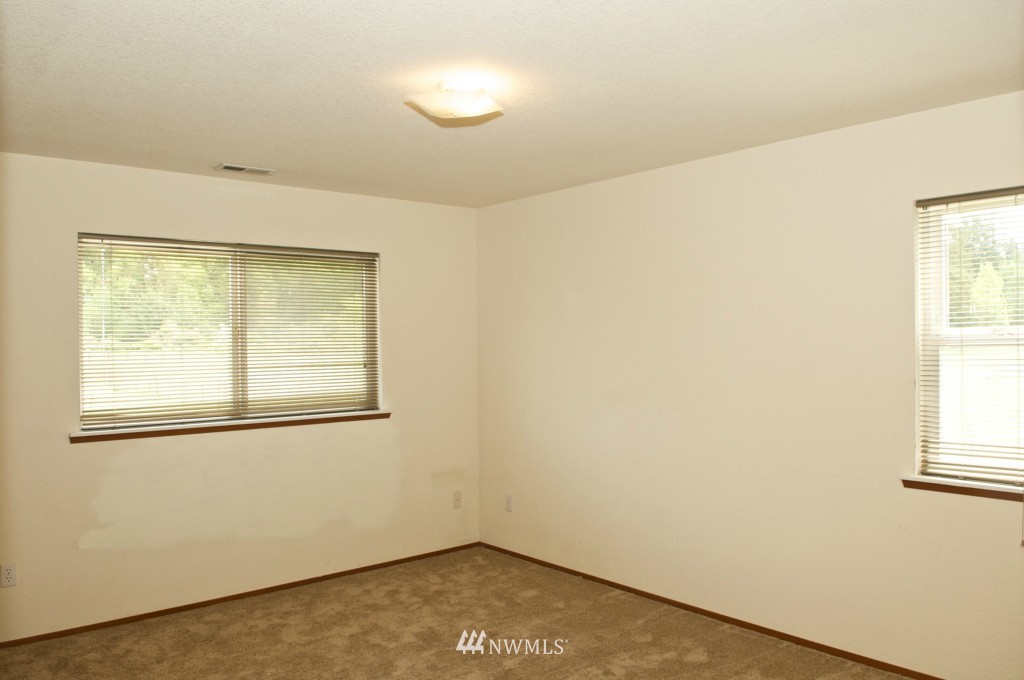 13320 Erskine Road Southwest Rochester, WA 98579 - Photo 15 of 25