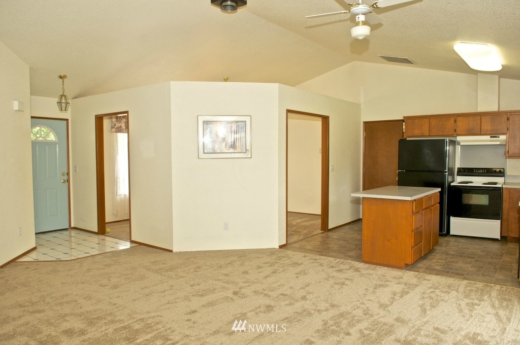 13320 Erskine Road Southwest Rochester, WA 98579 - Photo 3 of 25