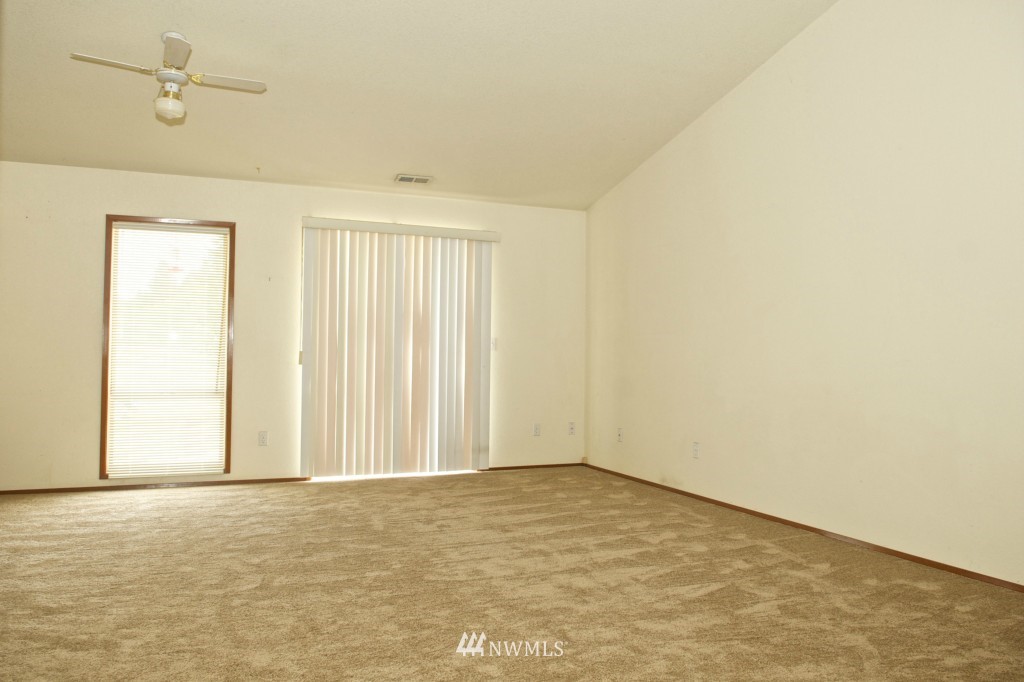 13320 Erskine Road Southwest Rochester, WA 98579 - Photo 5 of 25