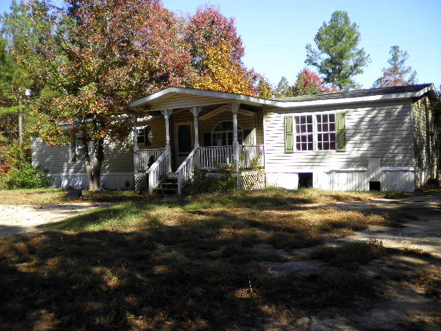 379 Unionville Road Barnesville, GA 30204 - Photo 1 of 1 a front view of house with yard