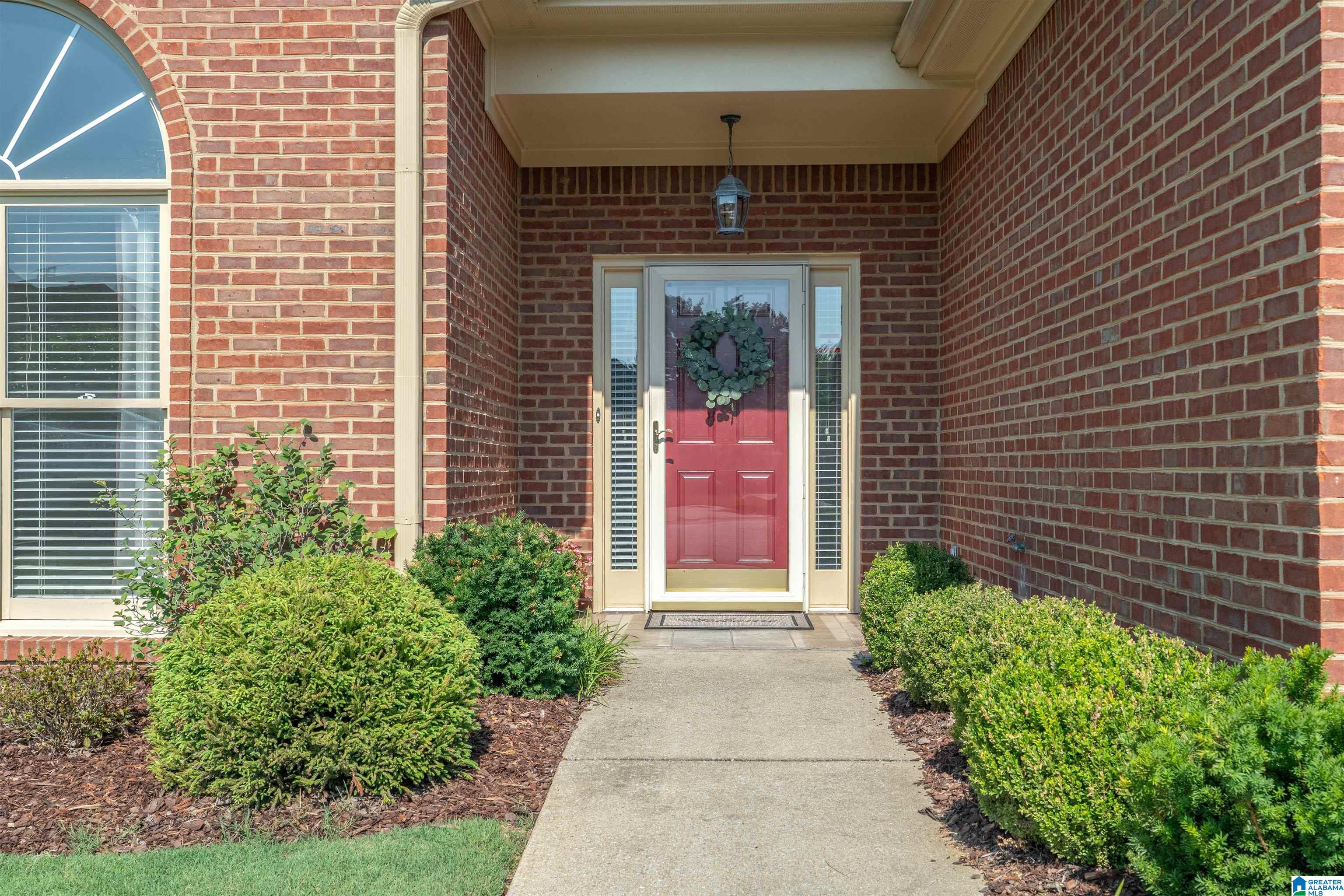 203 Beaver Crest Pelham, AL 35124 - Photo 2 of 35