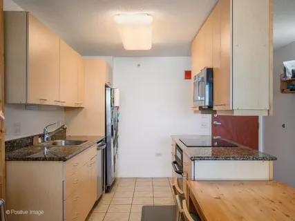 $399,900 | 800 Elgin Road, Unit 1220, Evanston, IL 60201