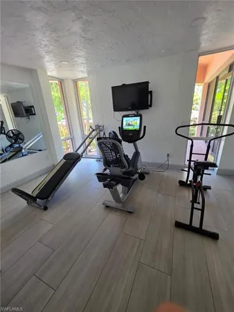 $1,450 | 160 Turtle Lake Court, Unit 209, Naples, FL 34105