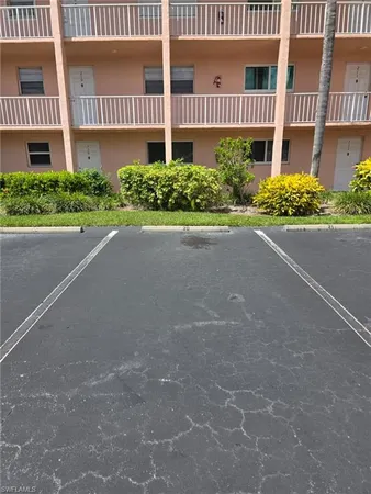 $1,450 | 160 Turtle Lake Court, Unit 209, Naples, FL 34105