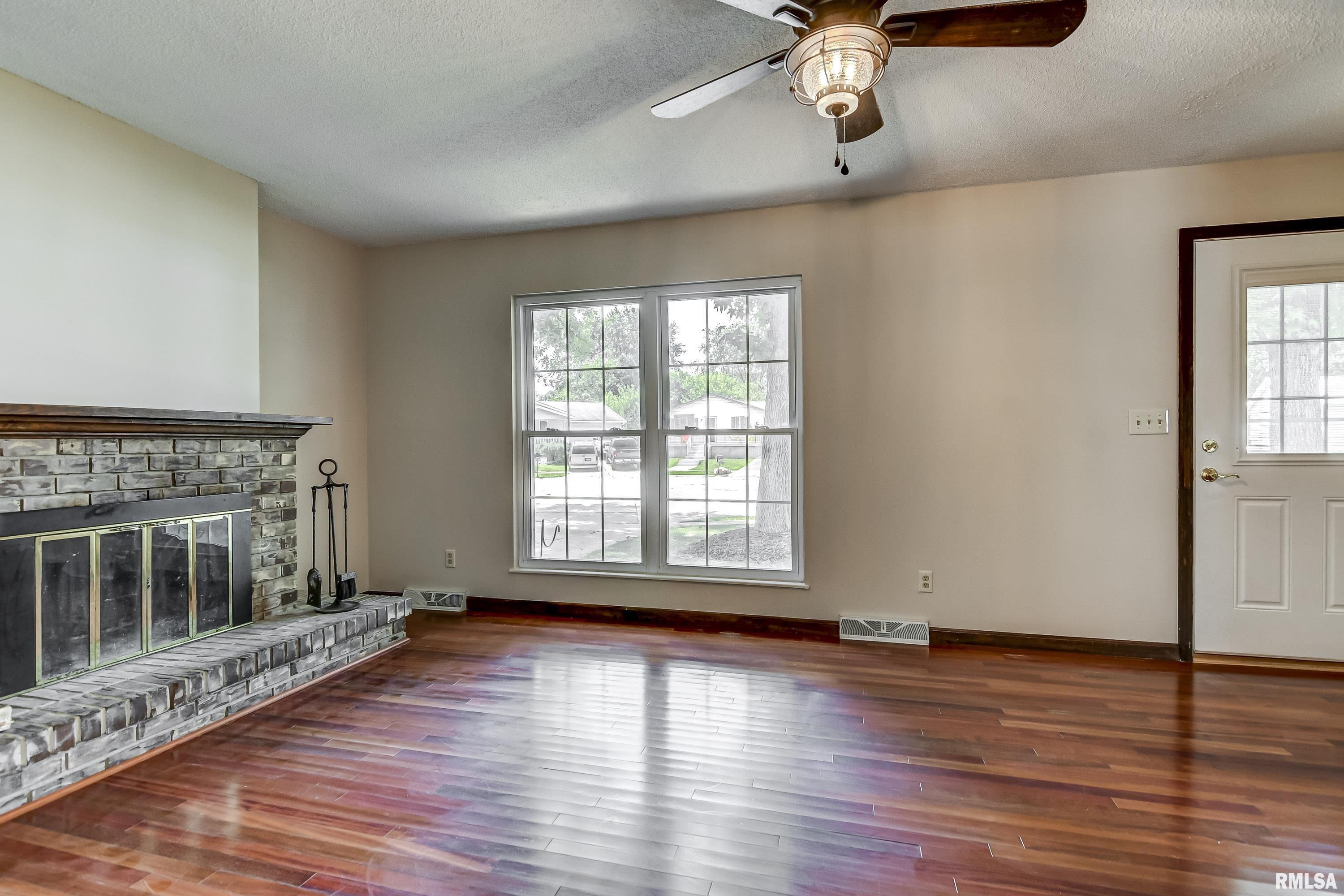 3812 Thrush Lane Springfield, IL 62707 - Photo 8 of 35 Gallery Image 8