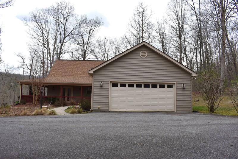 132 Hood Acres Road Young Harris, GA 30582 - Photo 3 of 31