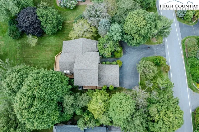 $935,000 | 125 Grassy Knoll Way, Blowing Rock, NC 28605