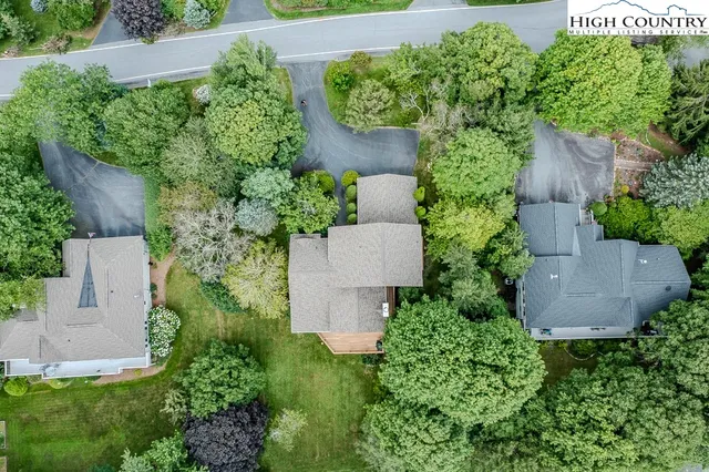 $935,000 | 125 Grassy Knoll Way, Blowing Rock, NC 28605