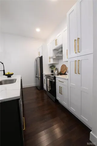 $1,895 | 3184 Oak Hill Avenue, St. Louis, MO 63116