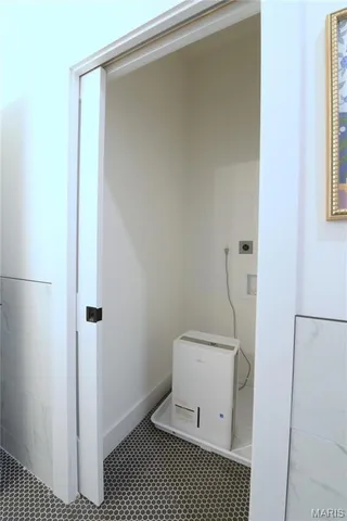 $1,895 | 3184 Oak Hill Avenue, St. Louis, MO 63116