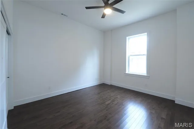 $1,895 | 3184 Oak Hill Avenue, St. Louis, MO 63116