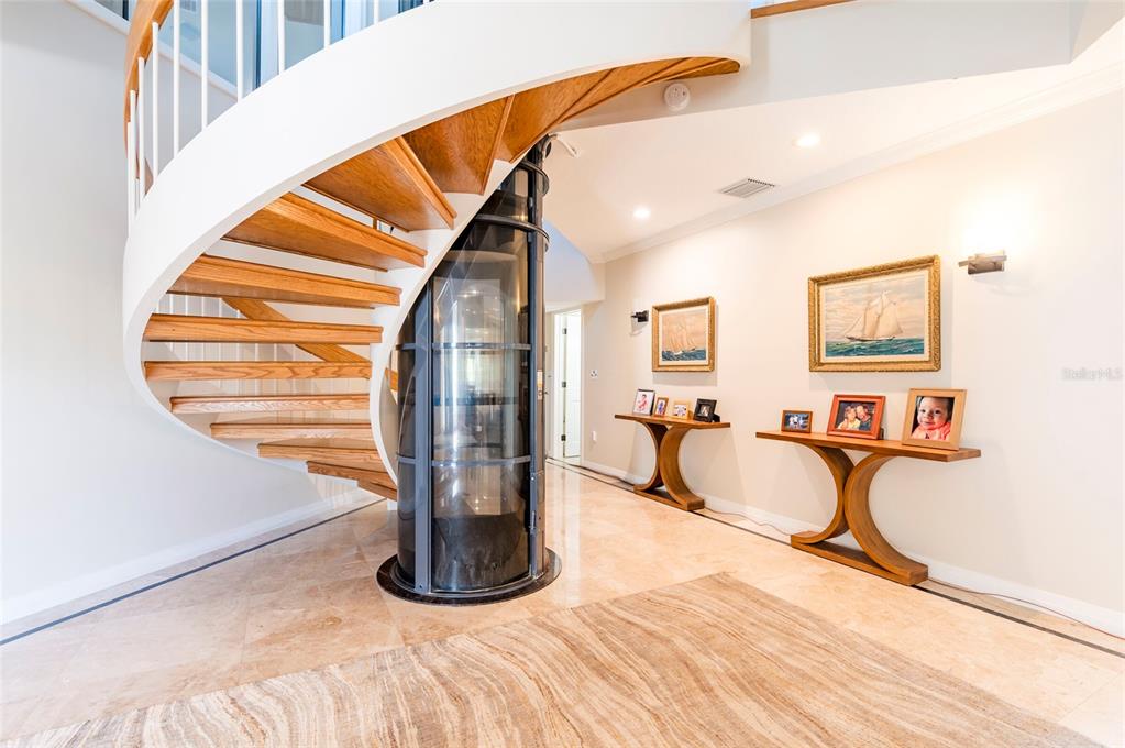 2268 Kings Point Drive Largo, FL 33774 - Photo 12 of 84 a view of a living room