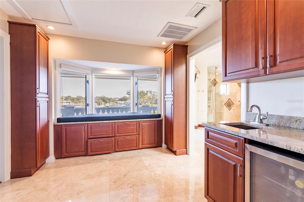 2268 Kings Point Drive Largo, FL 33774 - Photo 40 of 84