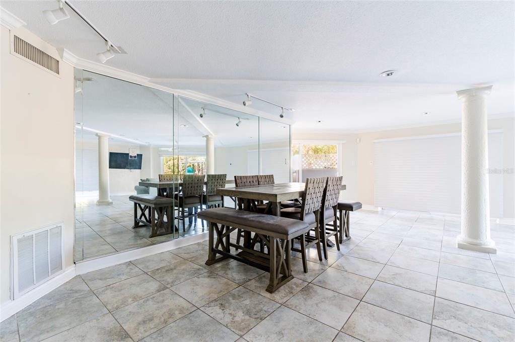 2268 Kings Point Drive Largo, FL 33774 - Photo 48 of 84