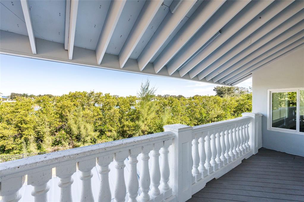 2268 Kings Point Drive Largo, FL 33774 - Photo 62 of 84