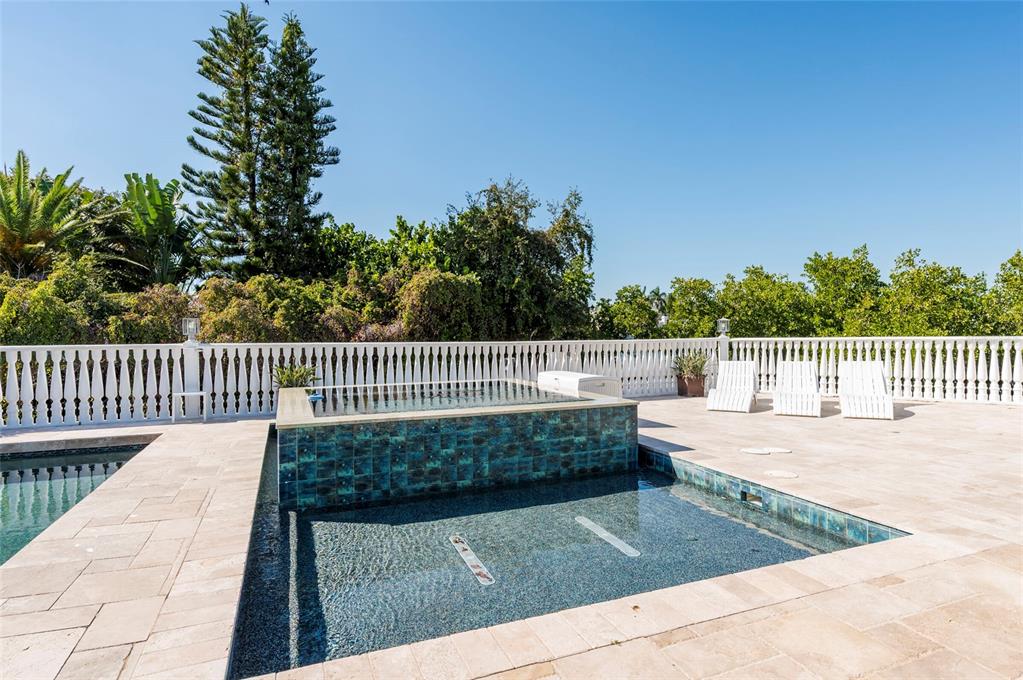 2268 Kings Point Drive Largo, FL 33774 - Photo 74 of 84