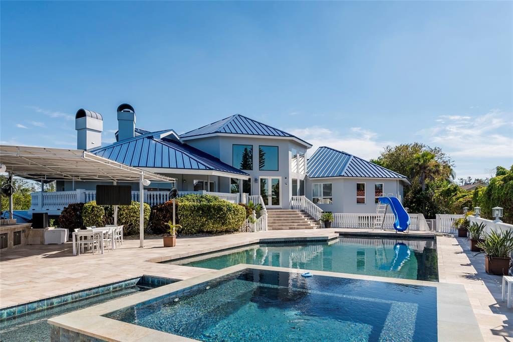 2268 Kings Point Drive Largo, FL 33774 - Photo 76 of 84