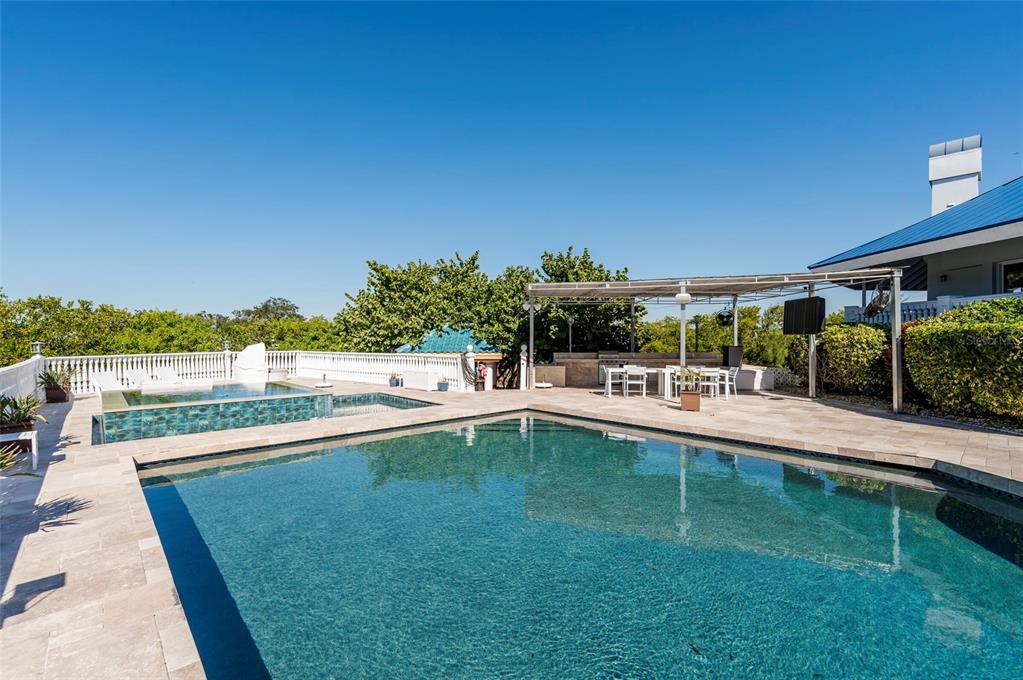 2268 Kings Point Drive Largo, FL 33774 - Photo 78 of 84