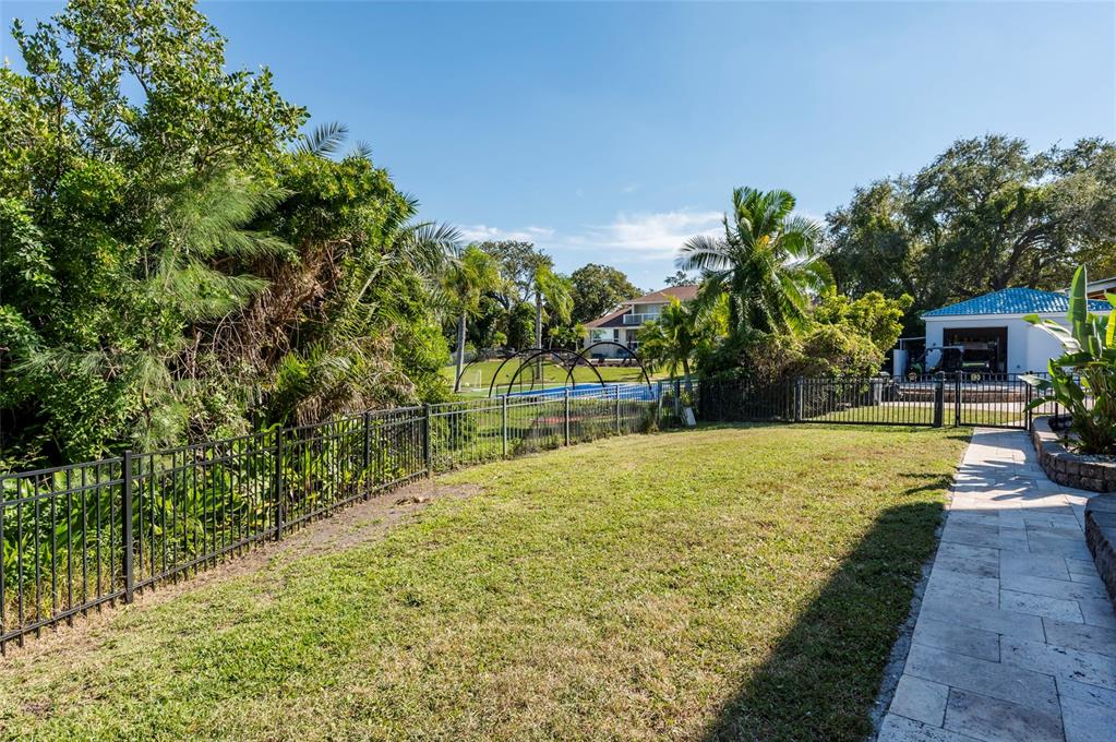 2268 Kings Point Drive Largo, FL 33774 - Photo 84 of 84