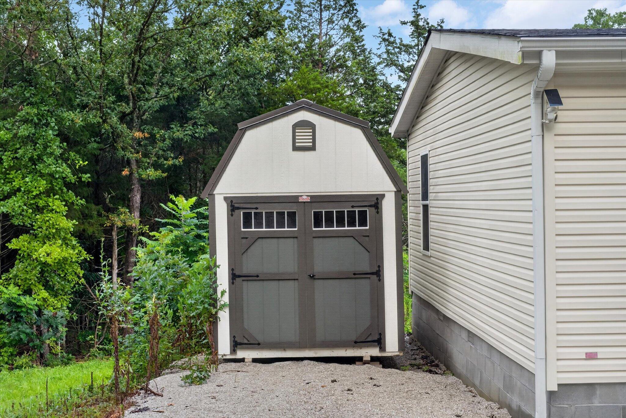 4776 South 172nd Road Bolivar, MO 65613 - Photo 30 of 41 Storage Shed