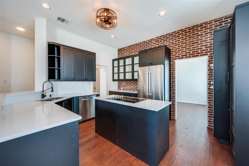 3772 Waterside Court Addison, TX 75001 - Photo 9 of 22