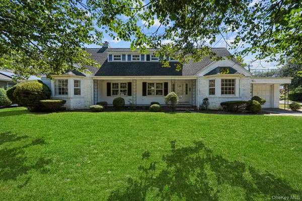$780,000 | 298 Nassau Parkway, Oceanside, NY 11572