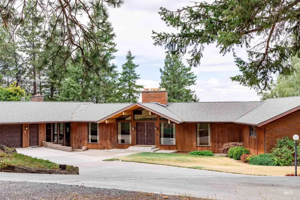 $1,475,000 | 1050 Paradise Ridge Road, Moscow, ID 83843