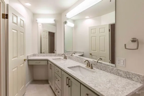 $1,475,000 | 1050 Paradise Ridge Road, Moscow, ID 83843