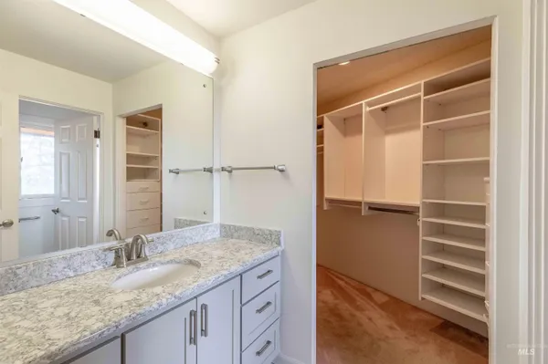 $1,475,000 | 1050 Paradise Ridge Road, Moscow, ID 83843