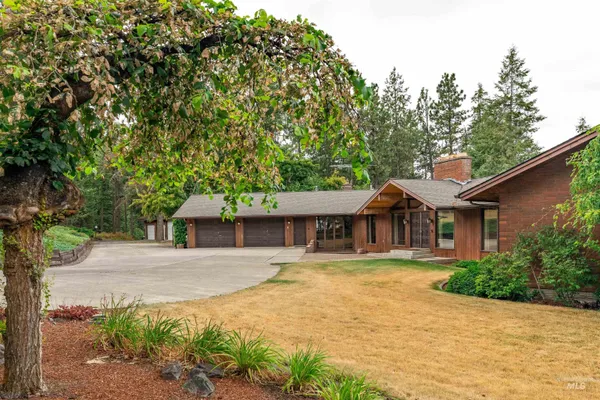 $1,475,000 | 1050 Paradise Ridge Road, Moscow, ID 83843