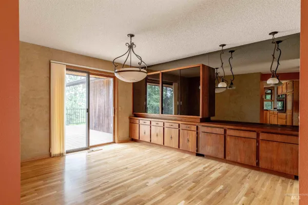 $1,475,000 | 1050 Paradise Ridge Road, Moscow, ID 83843