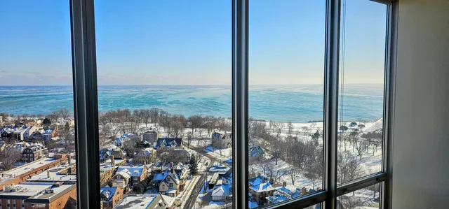 $2,750 | 1918 East Lafayette Place, Unit 1007, Milwaukee, WI 53202