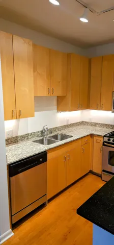 $2,750 | 1918 East Lafayette Place, Unit 1007, Milwaukee, WI 53202