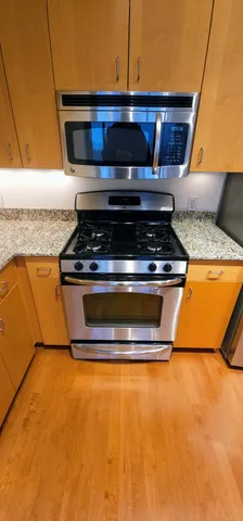 $2,750 | 1918 East Lafayette Place, Unit 1007, Milwaukee, WI 53202