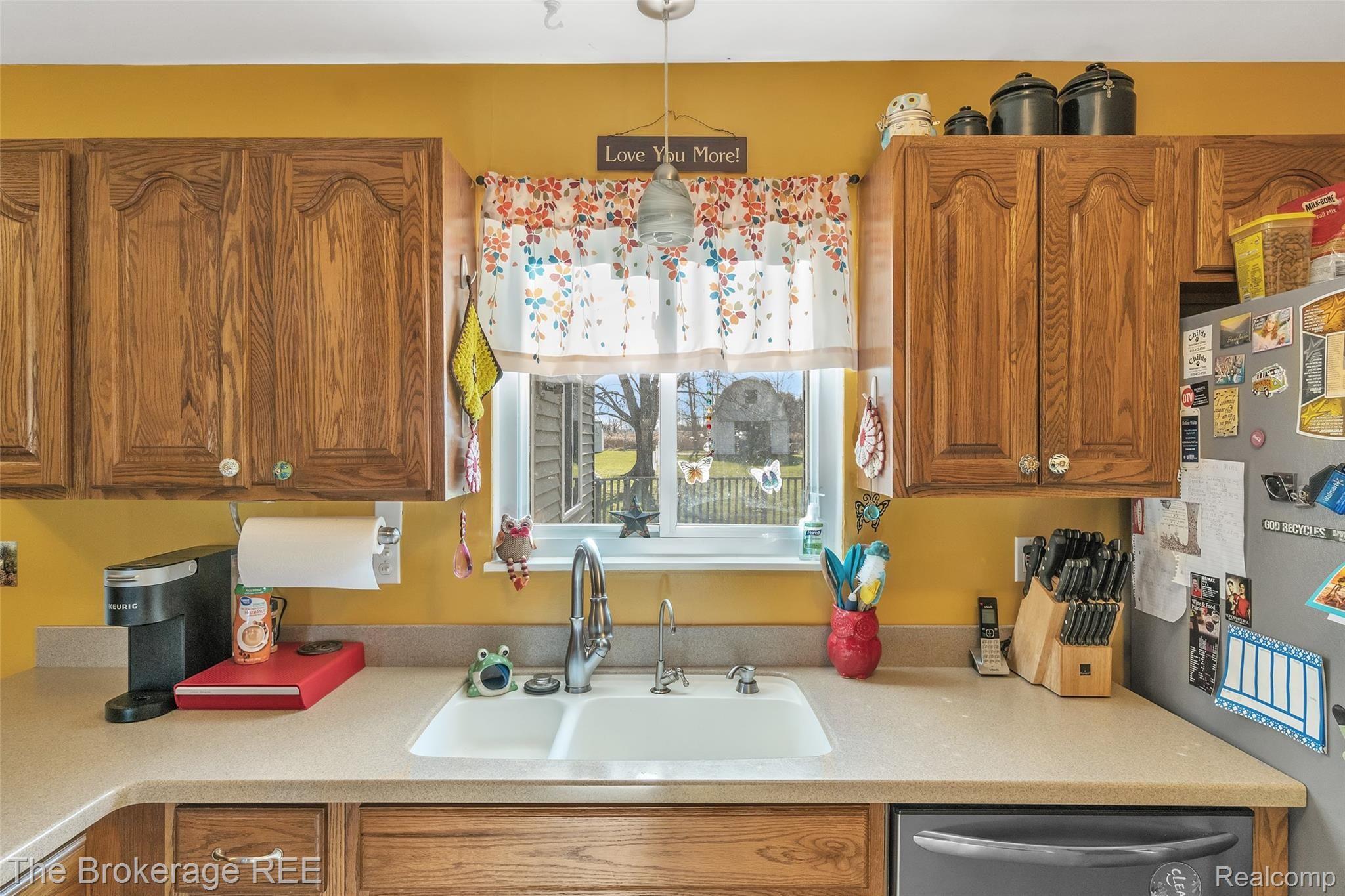 7138 East Carpenter Road Davison, MI 48423 - Photo 25 of 69 24-7138 E. Carpenter Rd-windowstill-realestate-photography-24