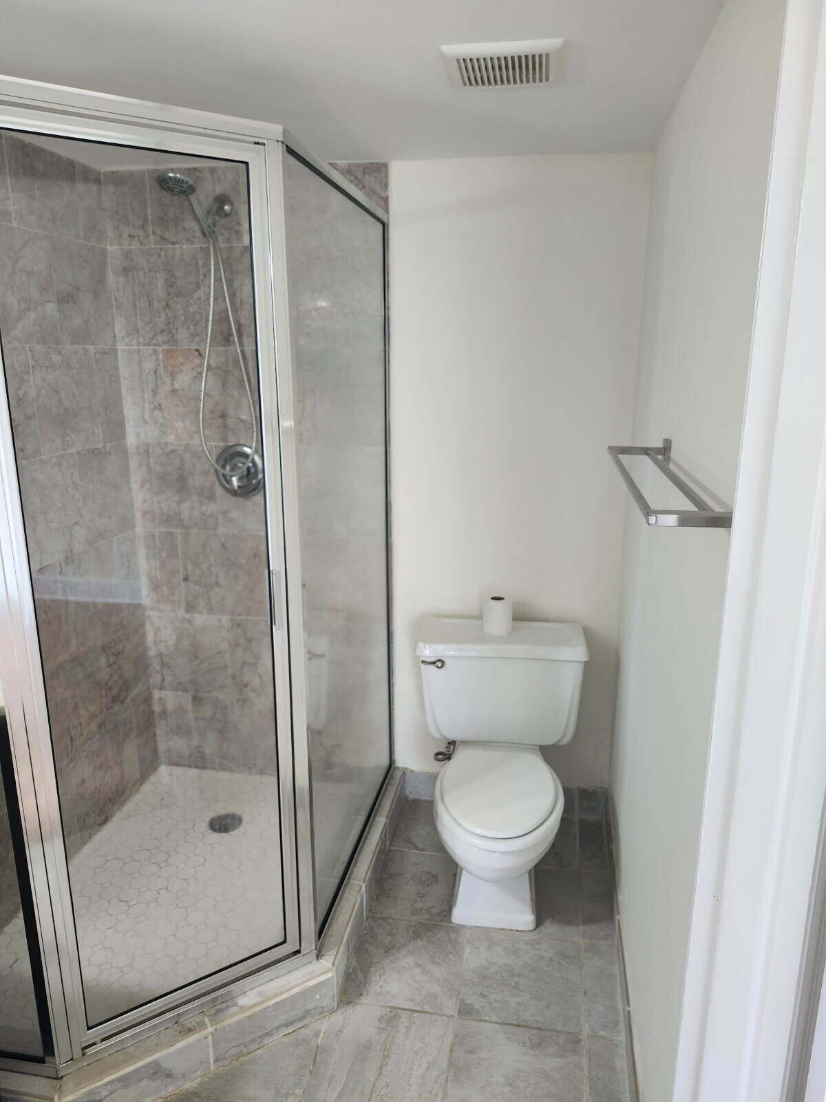 150 Pineview Road, Unit L8 Jupiter, FL 33469 - Photo 5 of 24 image000002