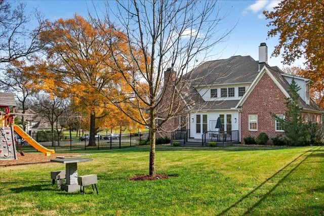 $2,650,000 | 201 West Meade Drive, Nashville, TN 37205