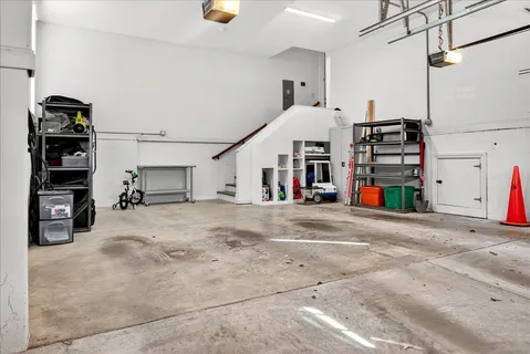 $2,650,000 | 201 West Meade Drive, Nashville, TN 37205