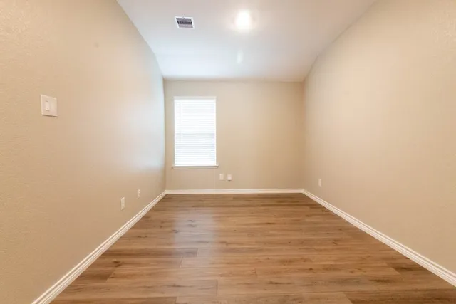 $2,400 | 1022 Fannin Street, Brenham, TX 77833