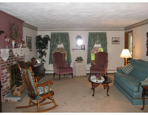 51 Fox Run Road Bellingham, MA 02019 - Photo 5 of 9 Gallery Image 5