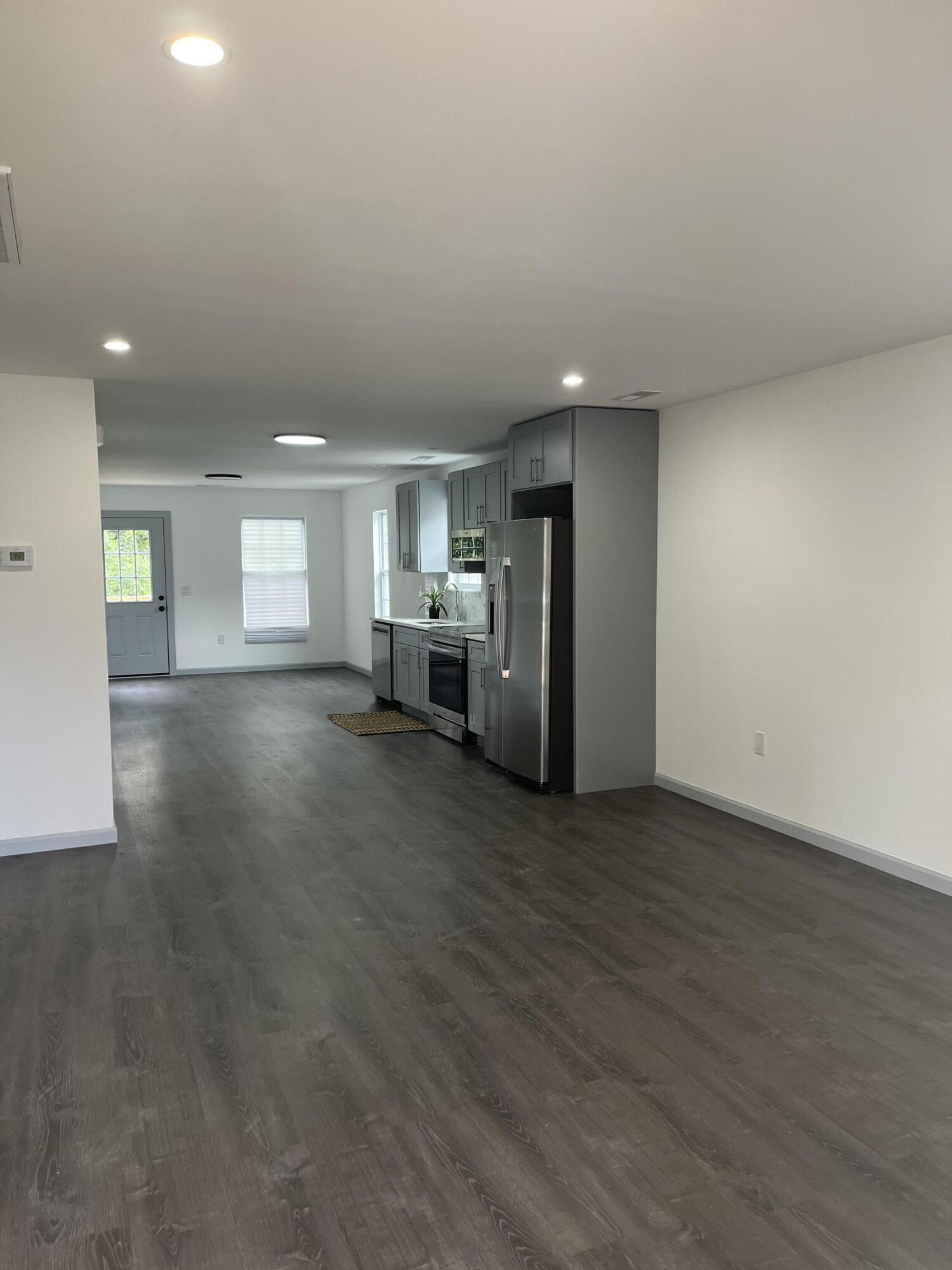 2008 Foust Street Chattanooga, TN 37407 - Photo 4 of 23 IMG_3308