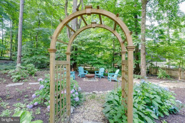 $990,000 | 4301 Wakefield Drive, Annandale, VA 22003