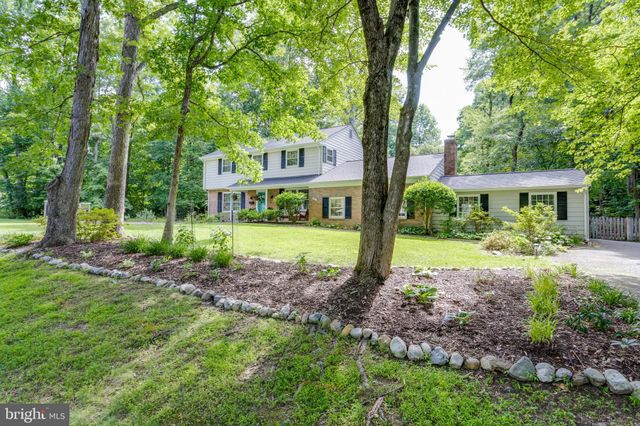 $990,000 | 4301 Wakefield Drive, Annandale, VA 22003