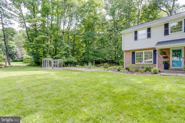 $990,000 | 4301 Wakefield Drive, Annandale, VA 22003