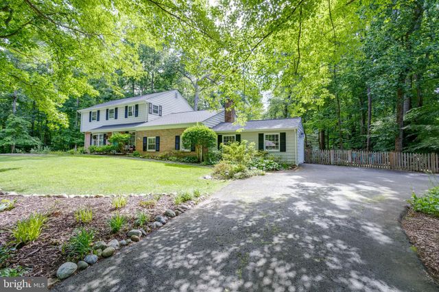 $990,000 | 4301 Wakefield Drive, Annandale, VA 22003
