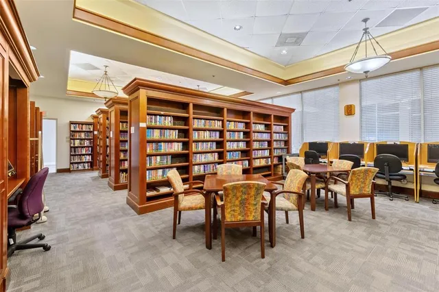 $119,500 | 201 Bedford Trail, Unit 123, Sun City Center, FL 33573