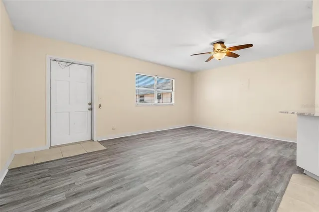 $119,500 | 201 Bedford Trail, Unit 123, Sun City Center, FL 33573