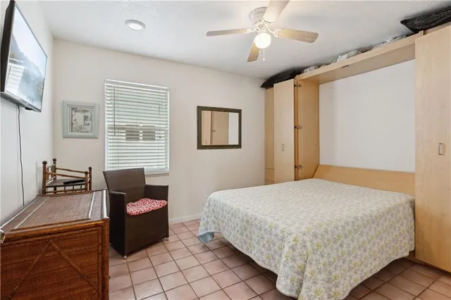 $2,500 | 301 Van Buren Street, Hollywood, FL 33019