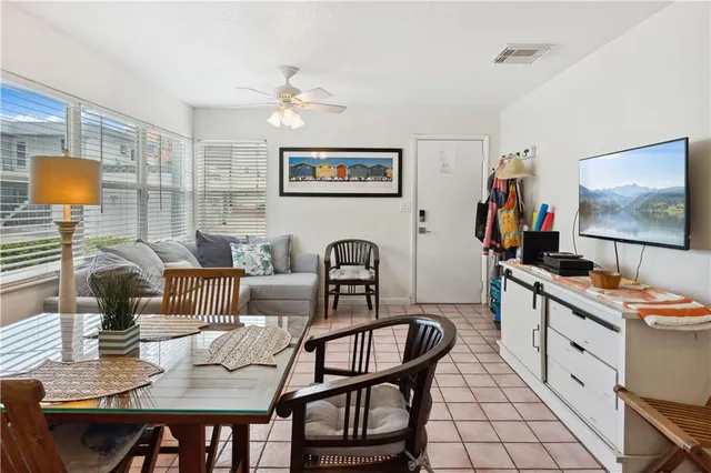 $2,500 | 301 Van Buren Street, Hollywood, FL 33019